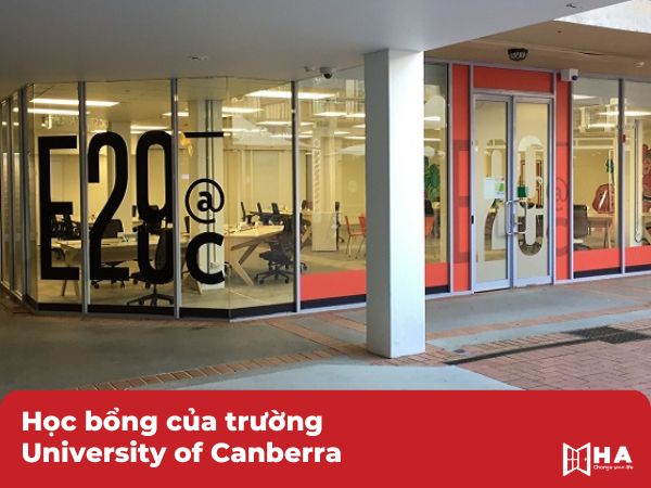 Học bổng University of Canberra